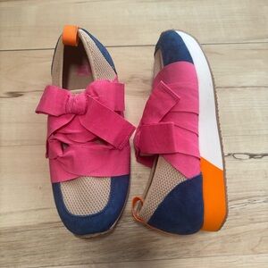 GB girls Pink and Blue Bow Sneakers Size Youth 5.